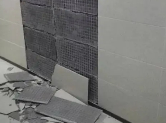 班戈瓷砖空鼓维修公司分享下班戈墙砖松动维修的知识